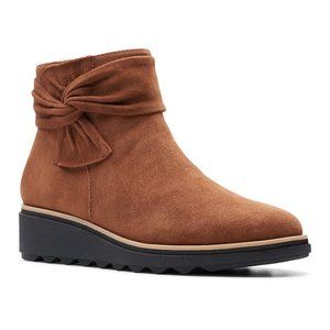 Clarks Women Wedge Heel Ankle Booties Sharon Salon Dark Tan Suede